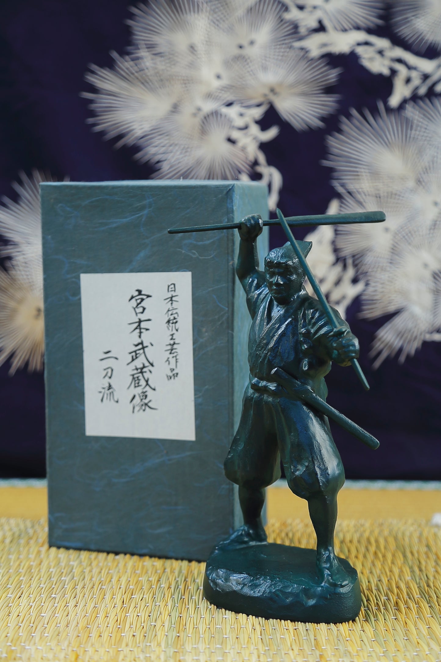 Japanese Traditional Crafts Miyamoto Musashi Two-sword style Dokdo (with lava stone)